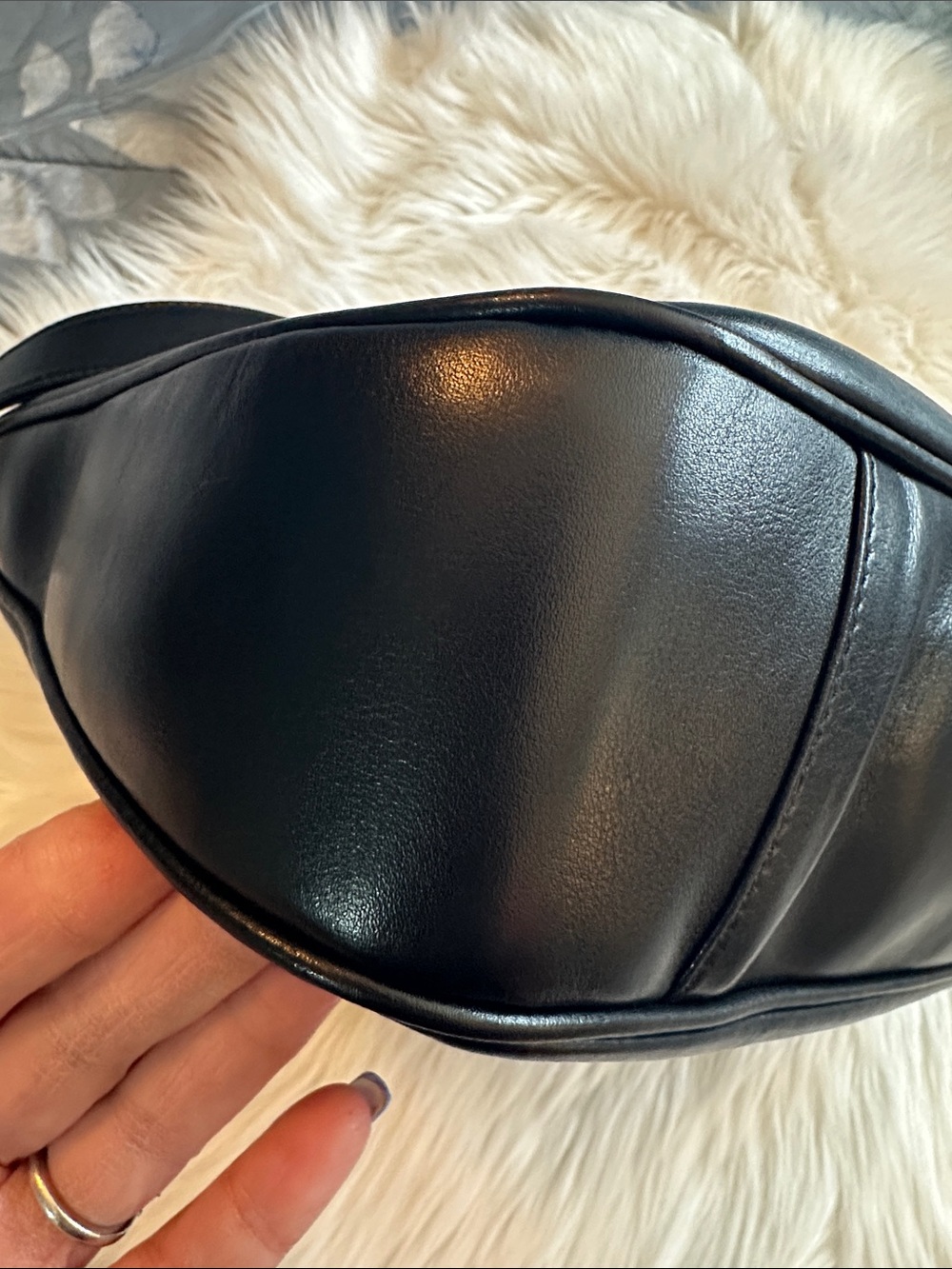 Gucci Vintage Style Black Leather Tote w/Bamboo Handle EUC/Like New IMO - Picture 12 of 16